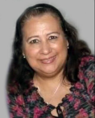 Image of Gloria Santos
